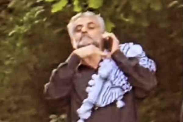 Employee of Tehran's Interests Section in US Threatens Iranian-American