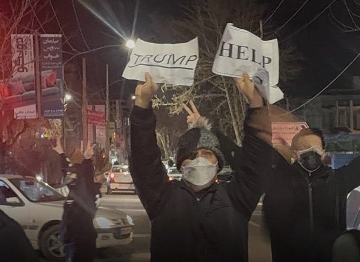 شبکه وکلای یک‌کلمه: «دفاع مشروع» پاسخ به کشتار سازمان‌یافته است