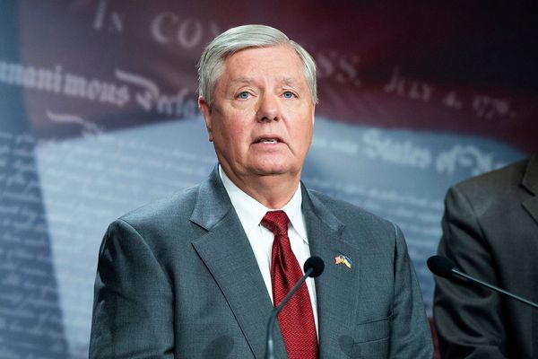 We don't want to talk anyway, US Senator tells Iran after sanctions protest