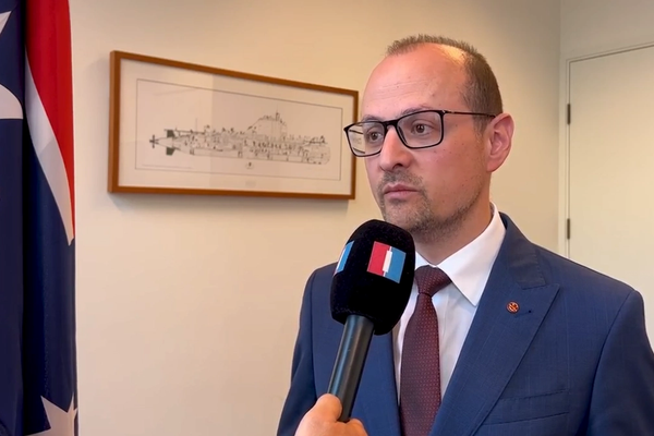 ‘Australia stands with the people of Iran,’ senator says after Senate motion