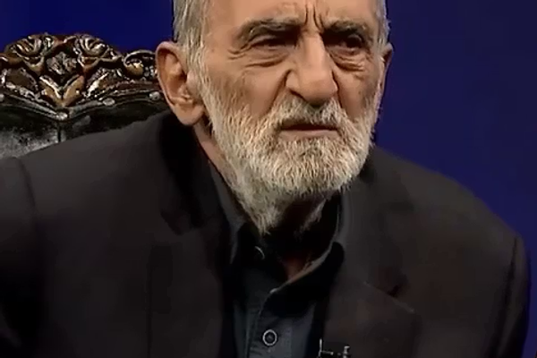 ممثل خامنئي بصحيفة "كيهان": يجب منع أميركا ودول "الترويكا" الأوروبية من استخدام مضيق هرمز