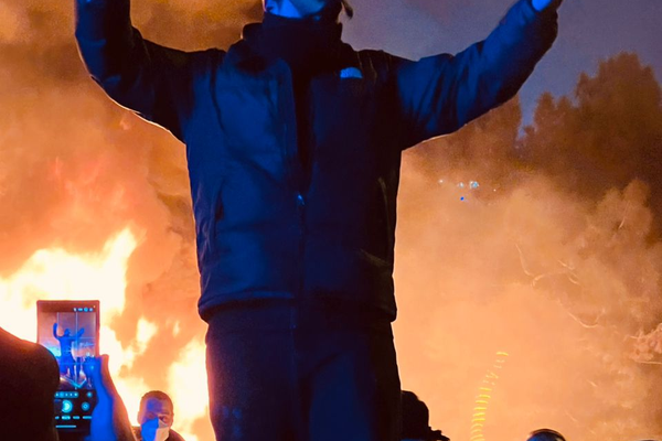 پیام مخاطب از لاهیجان: ماموران از مدرسه دولتی به سر و قلب معترضان شلیک کردند