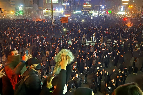 "إيران إنترناشيونال" تطلق "خريطة توثيق الحقيقة" لتسجيل هويات ضحايا الاحتجاجات في إيران