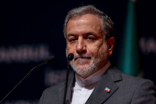 وزير الخارجية الإيراني: أوقفنا الاتصالات مع ويتكوف منذ عدة أشهر