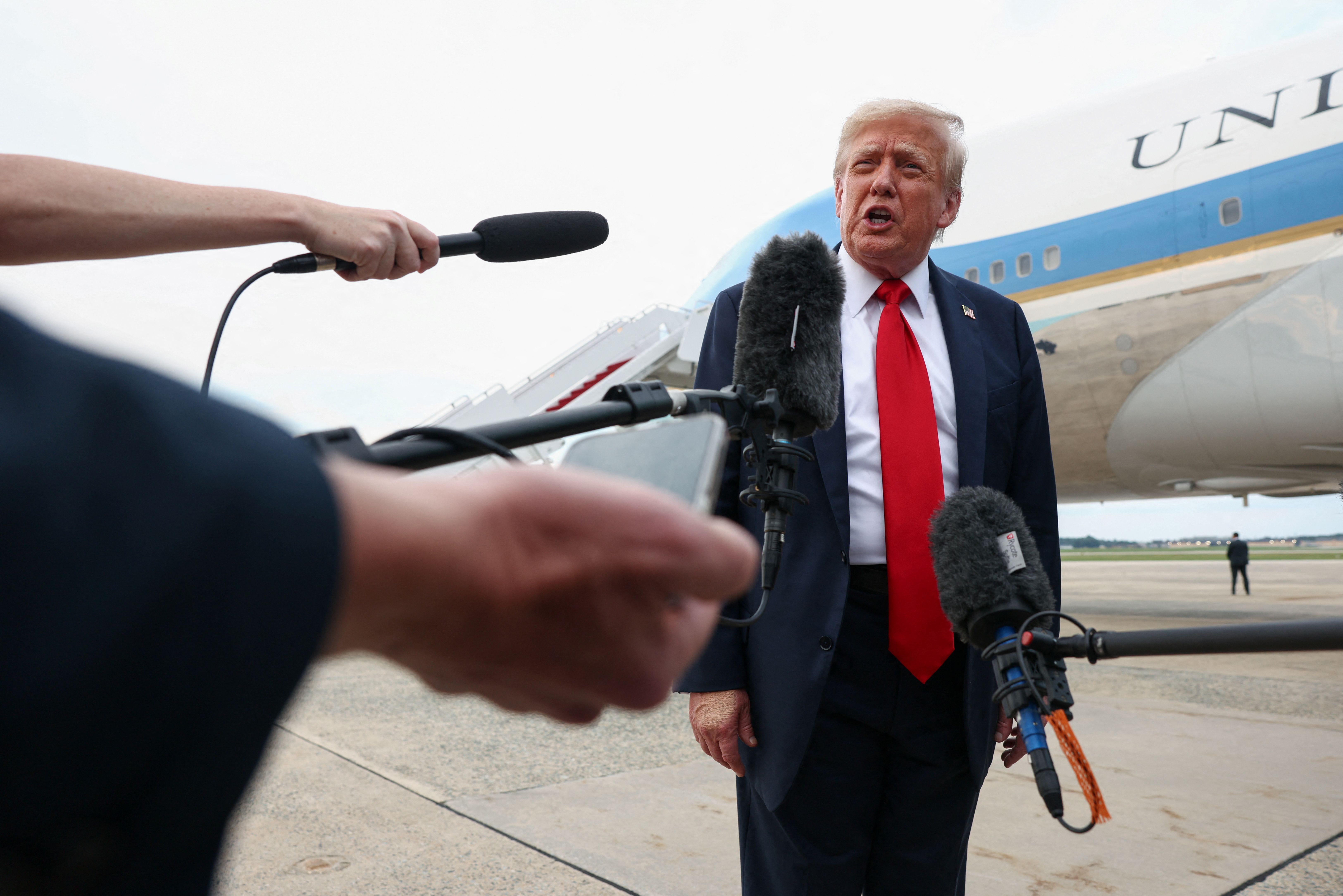 ترامپ:  خلبانان گفتند هیچ رییس‌جمهوری جرات انجام حمله به تاسیسات اتمی ایران را نداشت