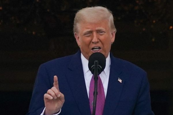 بعد الهجوم الإسرائيلي.. ترامب: المتشددون الإيرانيون ماتوا.. والأسوأ قادم