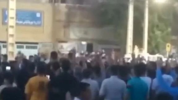 Protests In Iran Spread To Several Cities Thursday Evening