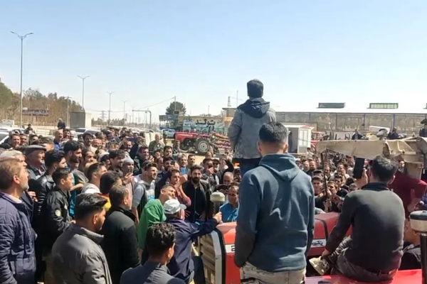 Water crisis deepens as farmers torch key pipeline amid protests in central Iran