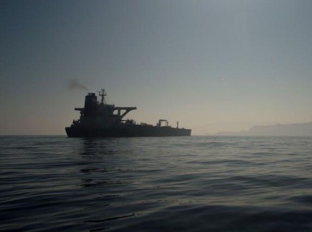 رویترز: یک زیردریایی به کشتی نظامی ایرانی در سواحل سریلانکا حمله کرد