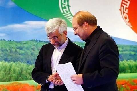 آسوشیتدپرس: دو جناح جمهوری اسلامی برای تعیین سرنوشت جنگ و آینده قدرت رقابت میکنند