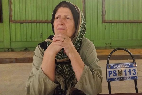 آزار سازمانیافته آمنه بیرقداری، زندانی سیاسی ۶۱ ساله در بند مجرمان خطرناک زندان وکیلآباد