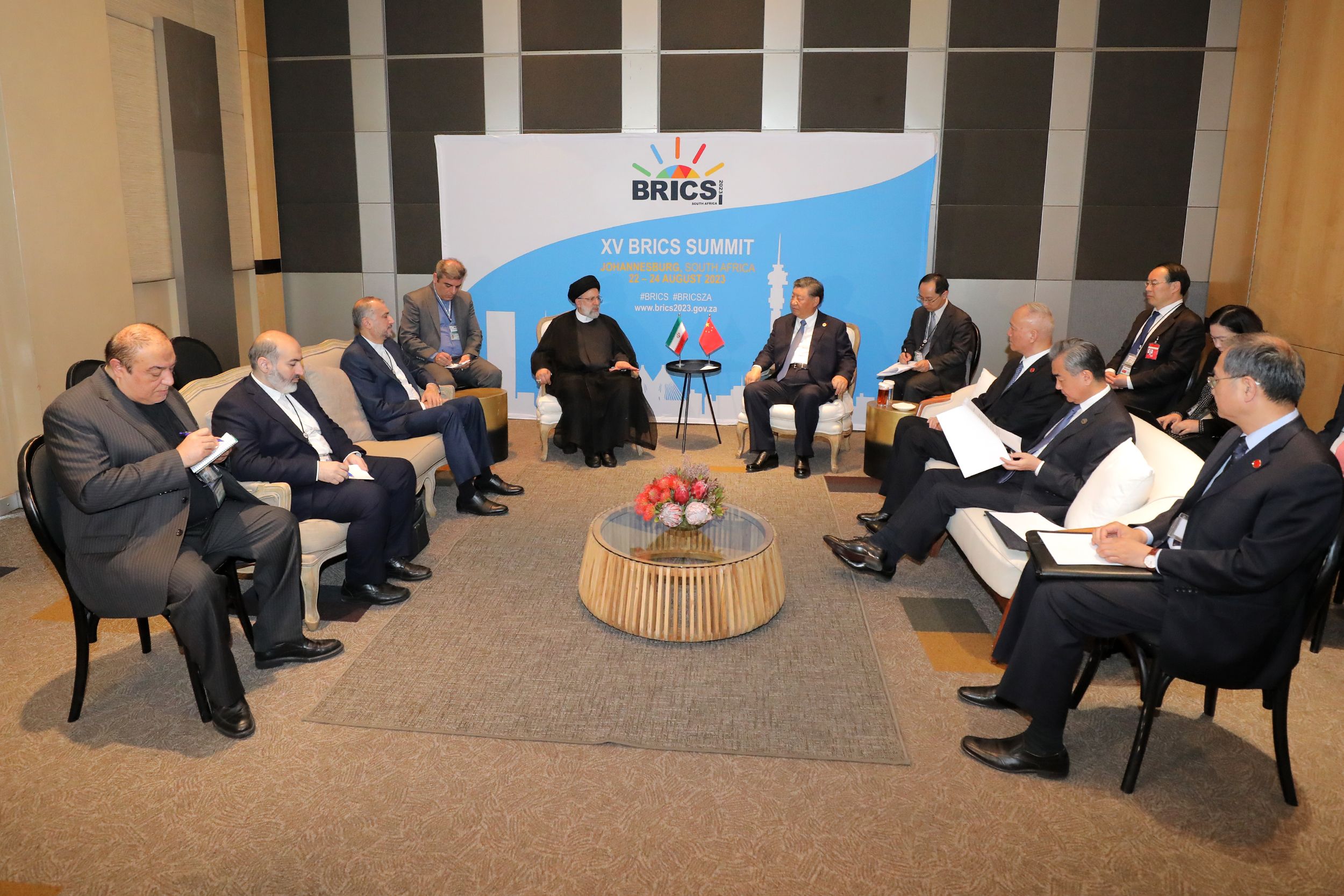 Iranian President Ebrahim Raisi and Chinese President Xi Jinping during a meeting on the sidelines of the BRICS summit in Johannesburg on August 24, 2023 