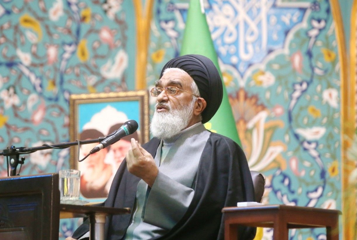 نماینده خامنه‌ای در قم: حجاب، بخشی از منظومه قدرت ملی ماست