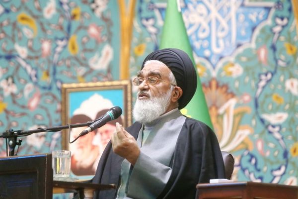 نماینده خامنهای در قم: حجاب، بخشی از منظومه قدرت ملی ماست