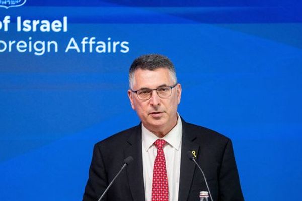 وزیر خارجه اسرائیل: ایرانیان برای تغییر حکومت به کمک خارجی نیاز دارند