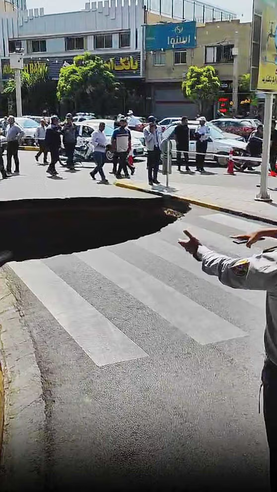 مسؤول بوزارة الطرق الإيرانية: إخلاء بلدة سكنية و40 مدرسة في أصفهان بسبب هبوط أرضي