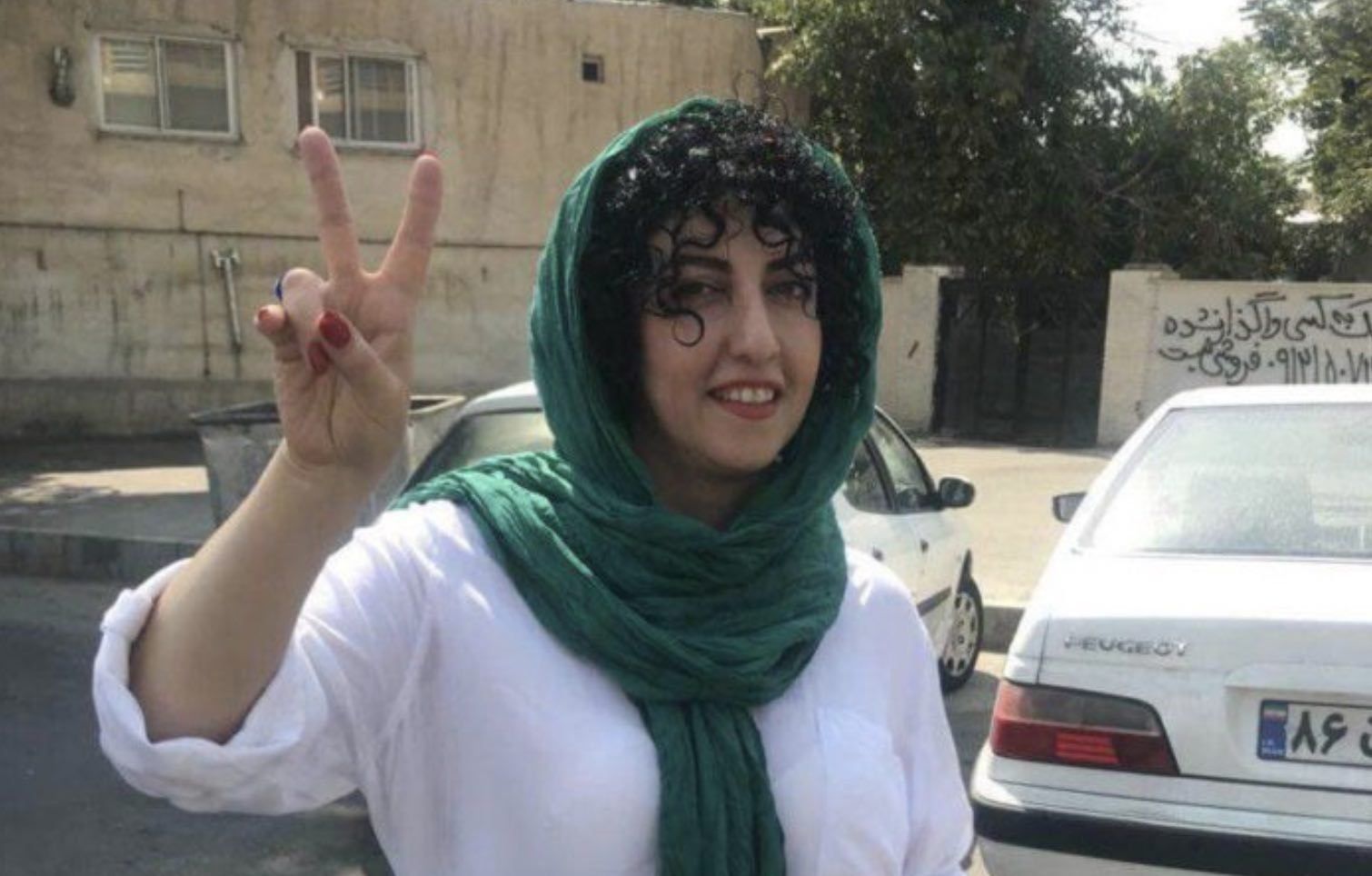 Iranian Nobel Laureate’s Chat With Angelina Jolie Prompts Controversy