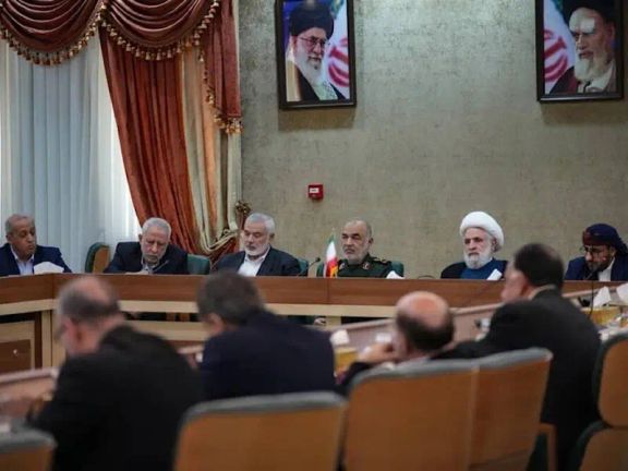 على هامش جنازة رئيسي.. قادة الحرس الثوري الإيراني يجتمعون بقادة الفصائل المدعومة من طهران