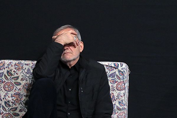 خوفًا من الاغتيال.. المسؤولون الإيرانيون يغيّرون منازلهم كل ليلة ويبتعدون عن الهواتف