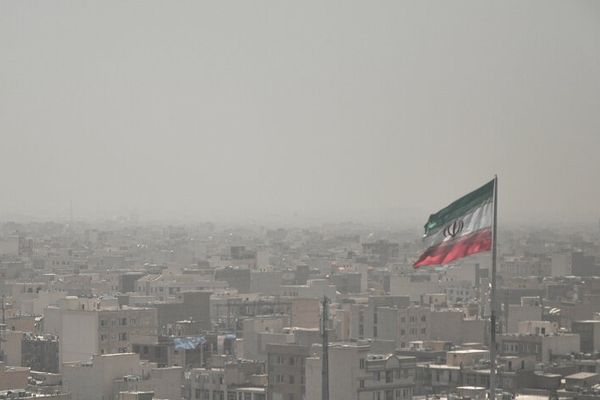 افزایش آلودگی هوا در کلانشهرهای ایران و قرار گرفتن تهران در وضعیت خطرناک