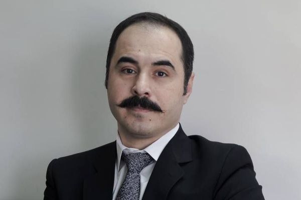 بسبب غياب الحريات وتدهور الأوضاع.. ناشط إيراني مسجون يعلن دخوله في إضراب عن الطعام