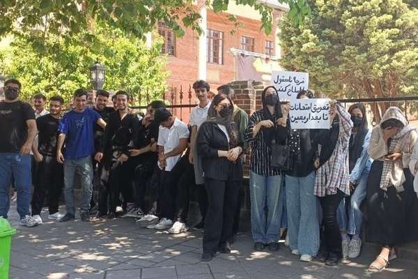 Students protest exam schedule, demand postponement of final tests