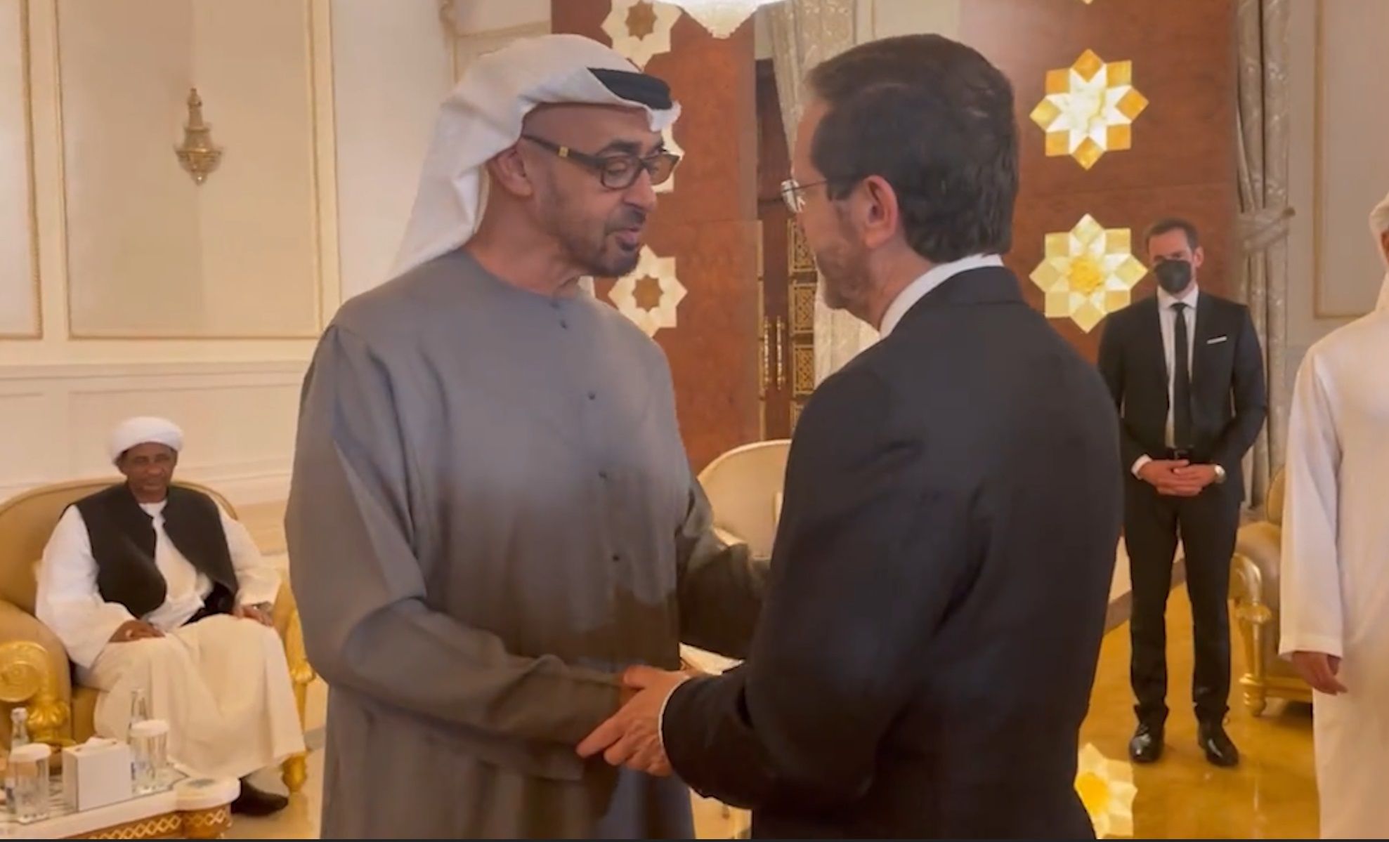 جو بایدن برای دلجویی یک هیات عالی‌رتبه به ابوظبی فرستاد؛ رییس جمهور اسرائیل وارد امارات شد