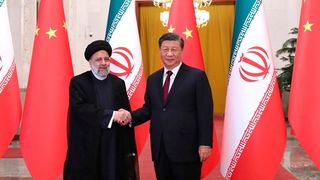 Iran's Ex-Diplomats Issue Statement Against One-Sided Foreign Policy