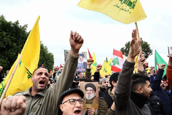 Iran-backed Hezbollah contests ban on Iranian planes flying into Beirut airport