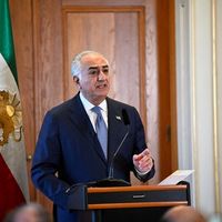 شاهزاده رضا پهلوی: ۴۰ هزار ایرانی کشته نشدند تا سر توافق هستهای یا تنگه هرمز مذاکره شود