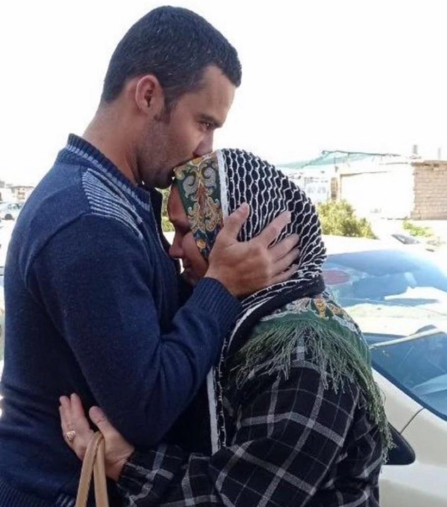 والدة مواطن كردي تطالب السلطات الإيرانية بتسليم جثة ابنها بعد إعدامه