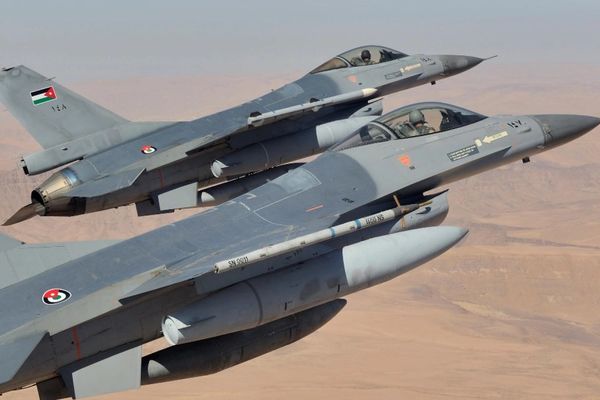 الطائرات الأردنية تنفذ 4 هجمات ضد تجار مخدرات مرتبطين بإيران في سوريا