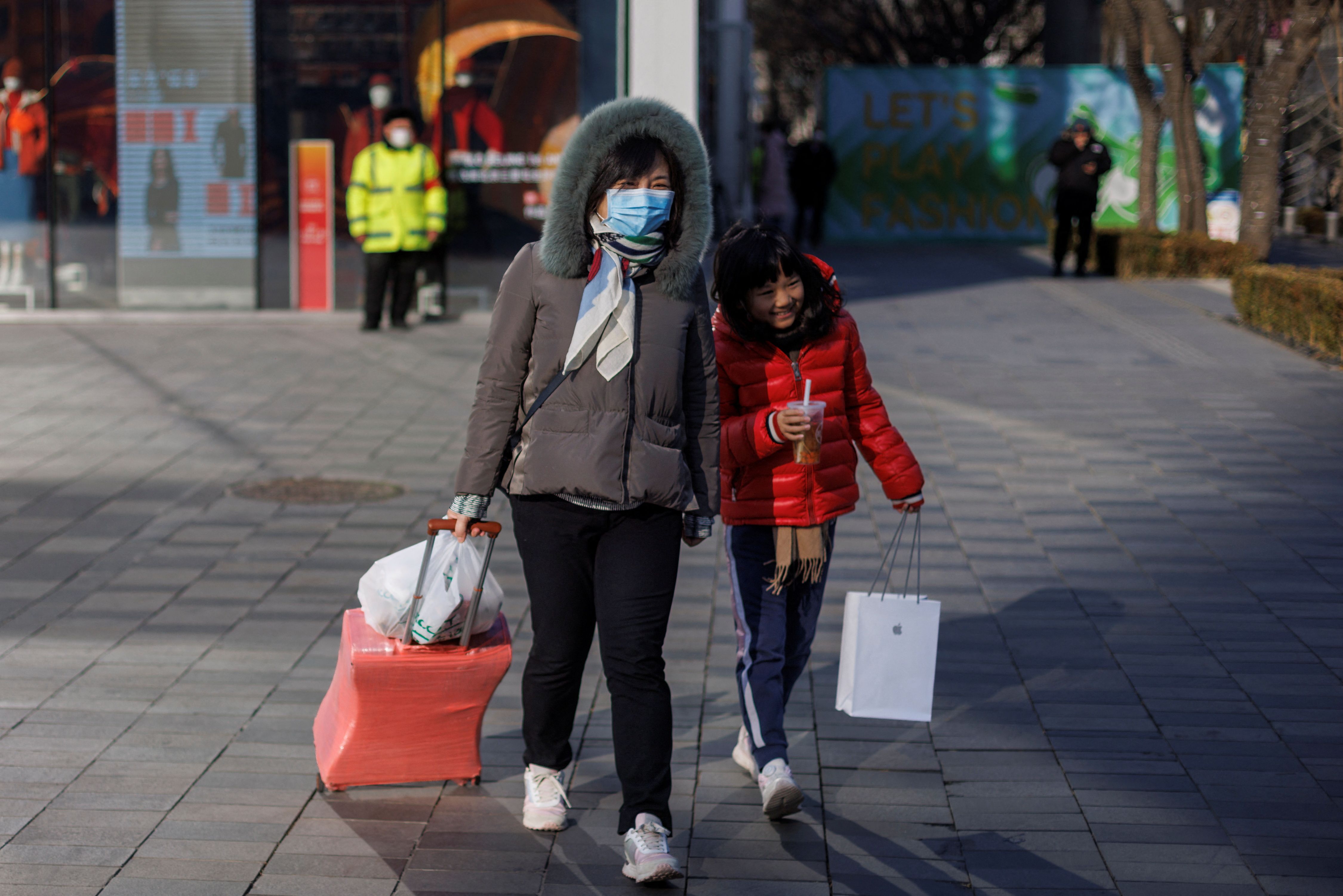 موج محدودیت‌ها در جهان برای مسافران از مبدا چین؛ پکن کشورها را به اقدام متقابل تهدید کرد