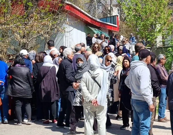 جو امنیتی در اطراف پارک قیطریه هم‌زمان با تجمع مردم در اعتراض به پروژه ساخت مسجد