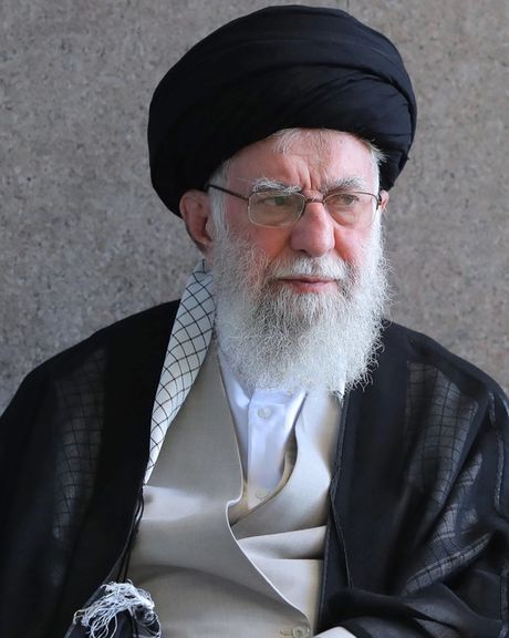 دومین پیام خامنهای: نیروهای مسلح جمهوری اسلامی اسرائیل را بیچاره خواهند کرد
