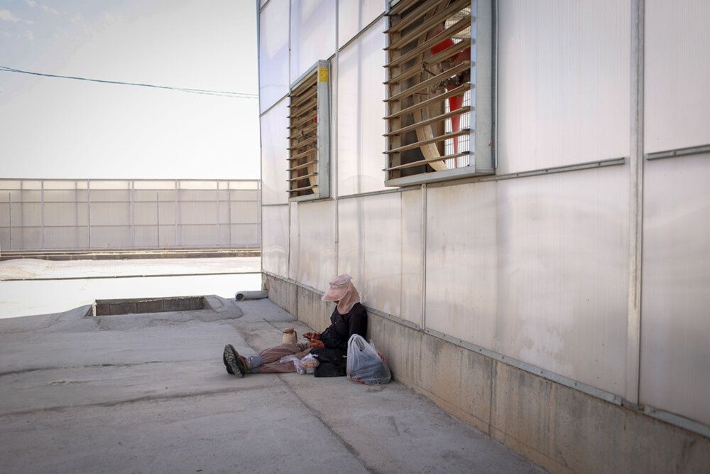 Too big to hide: Revolutionary Guards daily admits Iranians' economic pain