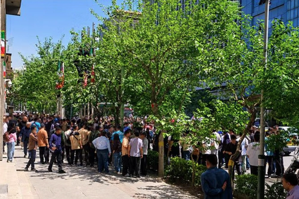 دانشآموزان در دستکم ۲۰ استان ایران به وضعیت آموزش در کشور اعتراض کردند