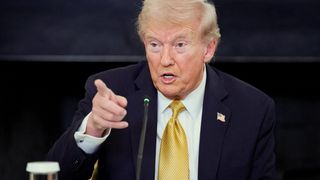 از یک تیراندازی تا یک دکترین؛ دولت ترامپ مهاجرت از «جهان سوم» را دوباره تعریف میکند