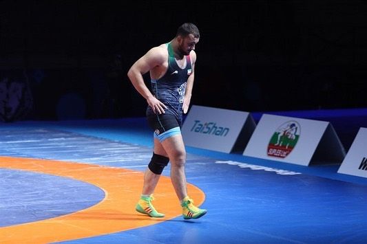 قهرمان کشتی جهان: امید دارم به روزی که در چهره هیچ زن ایرانی دگر نگرانی و یأس نبینیم