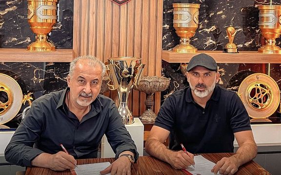 قرارداد جلال حسینی با پرسپولیس یک فصل دیگر تمدید شد