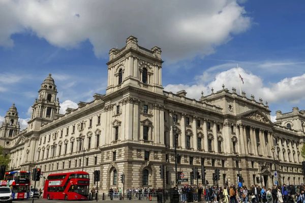 بريطانيا تفرض عقوبات مرتبطة بالبرنامج النووي الإيراني