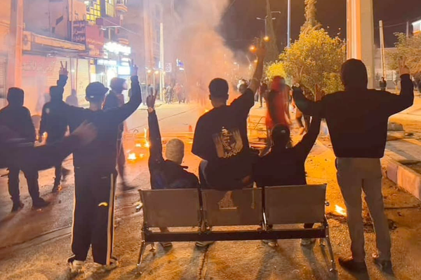 مصدر لـ "إيران إنترناشيونال": إصابة 50 إيرانيًا في أعينهم جراء القمع الأمني "بهبهان"