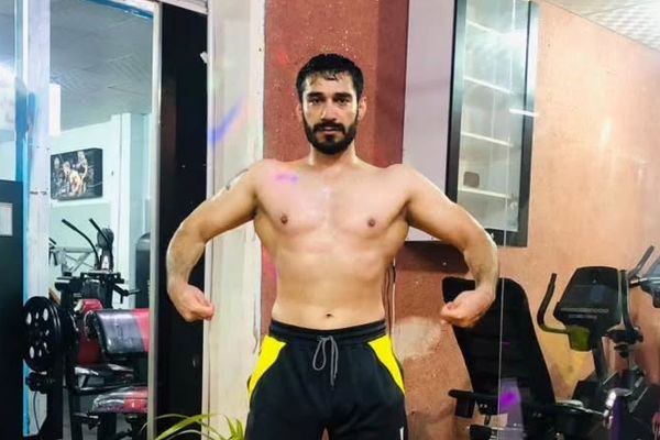 بابک آرمین، مربی بوکس بازداشتشده، در زندان جمهوری اسلامی دست به اعتصاب غذا زد