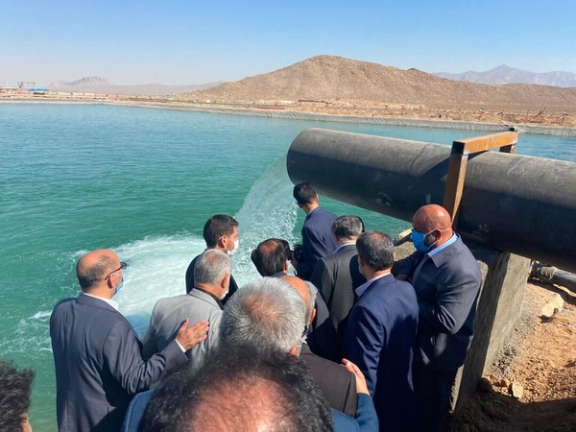 رییس کمیسیون کشاورزی مجلس: ناچاریم آب خلیج فارس و دریای خزر را به فلات مرکزی منتقل کنیم