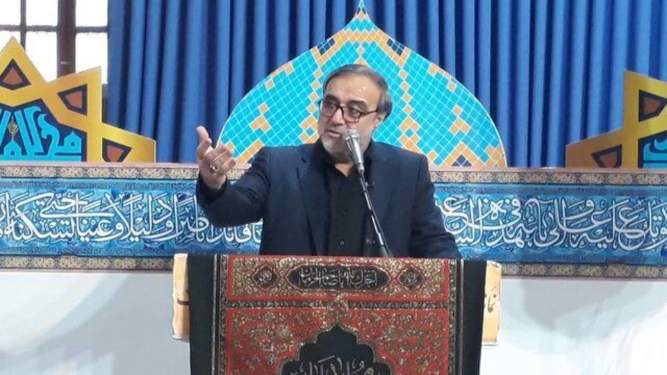 معاون نیروی دریایی سپاه: بر آسمان، سطح و زیر آب‌های تنگه هرمز احاطه کامل داریم