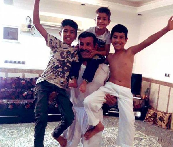 "تعليق" تنفيذ حكم الإعدام الصادر بحق السجين السياسي الإيراني عباس دريس "مؤقتاً"