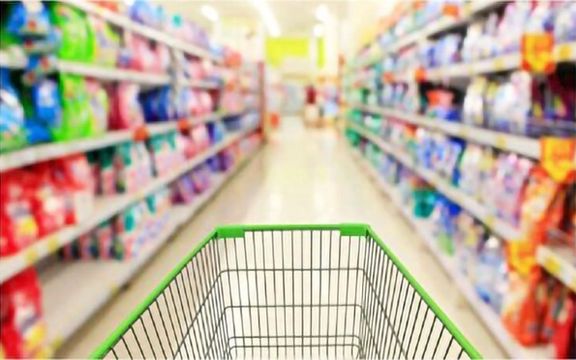 همشهری: فعلا هدف کارتی کردن نان است، لبنیات، تخممرغ، مرغ و روغن در گام بعدی قرار دارند