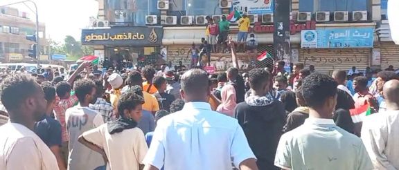 در تظاهرات سراسری سودان برای اعتراض به کودتا، چهار نفر با شلیک نیروهای امنیتی کشته شدند