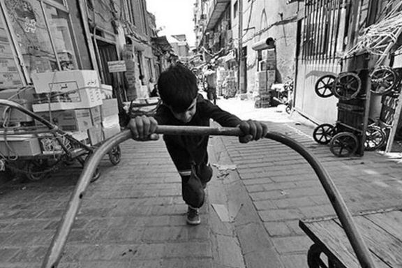 رییس انجمن مددکاران اجتماعی:۸۰ درصد کودکان کار برای فقر و امرار معاش خانواده کار میکنند