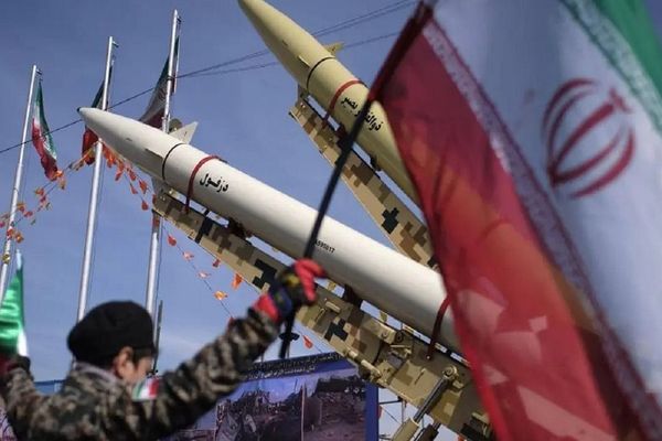 معهد إيطالي: طهران تسعى إلى إنتاج رؤوس نووية مُدمجة قابلة للتركيب على الصواريخ